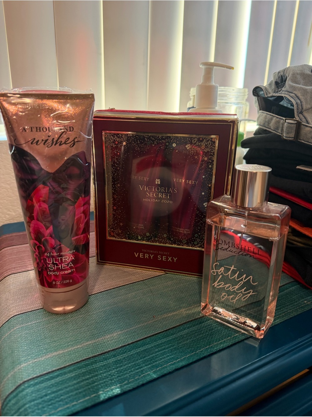 Victoria's Secret Very Sexy Pink lotion, bombshell satin body oil & Bath/body w